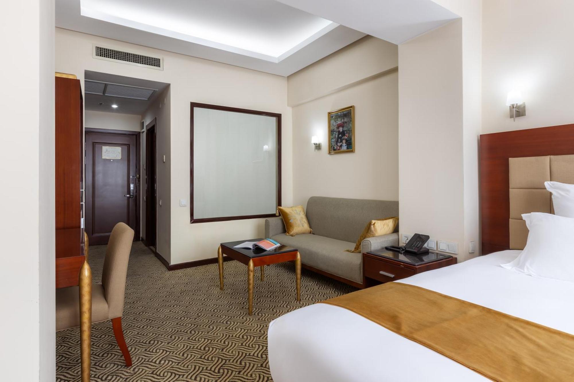 Regardal Hotel Alma-Ata Buitenkant foto